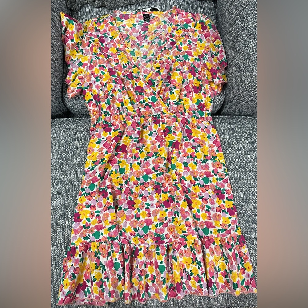 SHEIN 1/0XL Bundle- 2 dresses and 2 tops